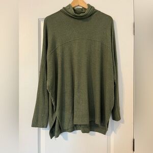 AERIE | Oversized Turtleneck | Green | Medium